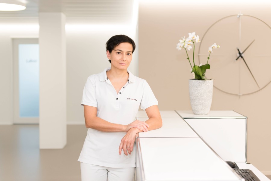 Diana Schmassmann-Suhijar Diana Schmassmann-Suhijar